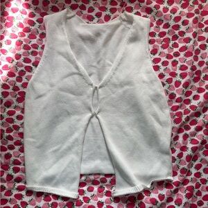 White Knit V-Neck Sleeveless Top